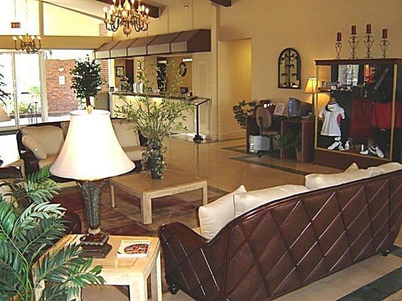 Quality Inn And Suites Golf Resort Naples Interior photo